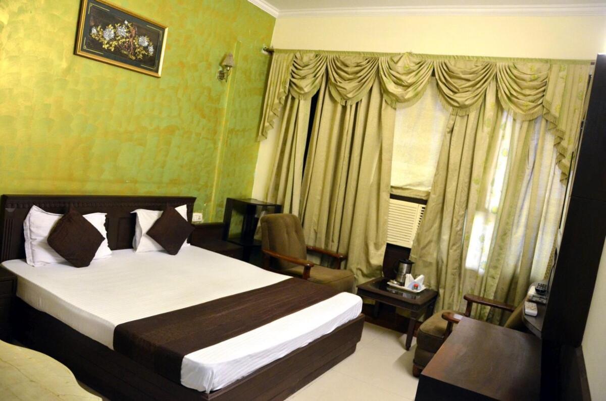 Hotel City Paradise Chandīgarh Buitenkant foto